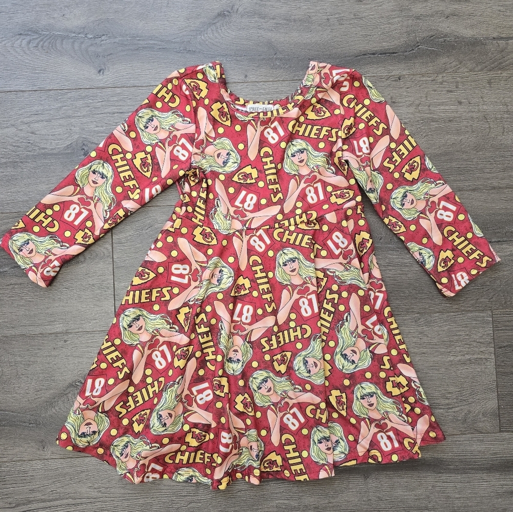 Taylor Swift KC Chiefs Travis Kelce Girls Dress Size 3 Hand Hearts Football